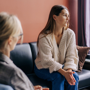 Behandling af stress med psykoterapi | Hvad er symptomerne på stress? Find ud af det her.